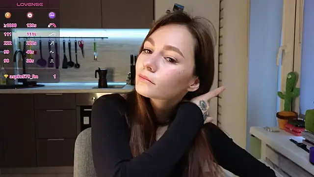 Snapshot of girl_with_snaketatto0 chatting on 03-23-25, 03:54 girl with snaketatto0 online show from 03-23-25, 03:54