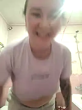 AlexaLexie online show from 12-21-24, 03:20