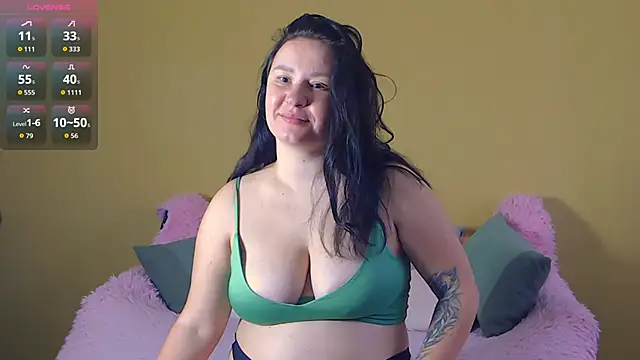 AlexaLexie online show from 10-25-25, 08:55