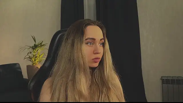 hotexclusive  online show from 03-22-25, 11:20