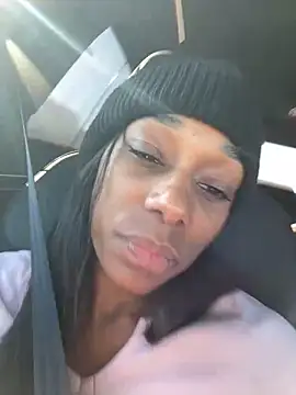 Snapshot of smileybabe chatting on 12-16-24, 11:22 smileybabe online show from 12-16-24, 11:22