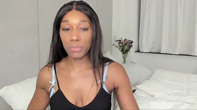 Snapshot of smileybabe chatting on 02-25-25, 05:47 smileybabe online show from 02-25-25, 05:47