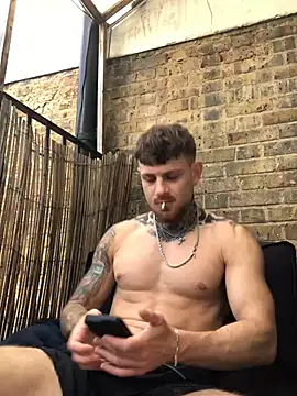 Snapshot of -ThomasJr- chatting on 07-16-26, 02:01 -ThomasJr- online show from 07-16-26, 02:01