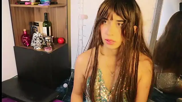 Snapshot of _lucy_white_ chatting on 12-30-24, 02:20 lucy white online show from 12-30-24, 02:20