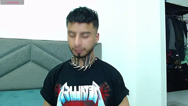 JuanCamiilo 66 online show from 03-02-25, 03:45