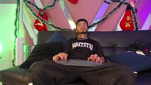 JuanCamiilo 66 online show from 11-18-25, 02:50