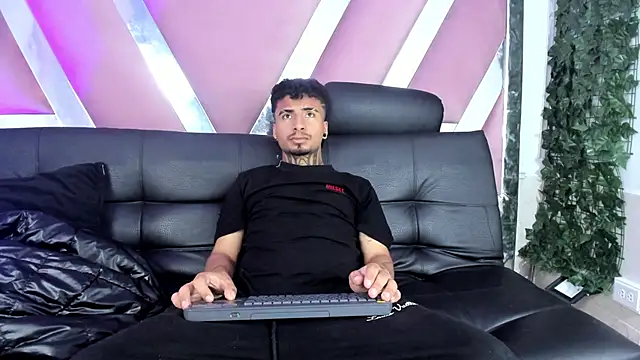 JuanCamiilo 66 online show from 03-20-26, 02:05