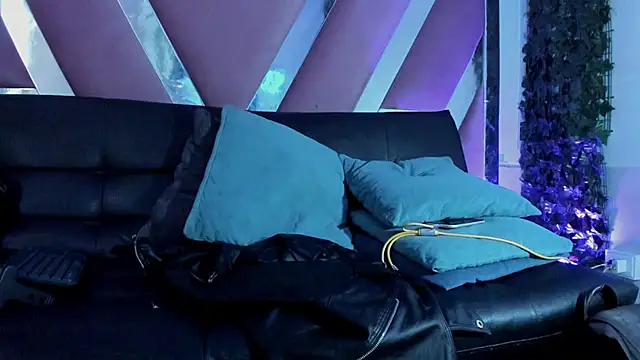 JuanCamiilo 66 online show from 06-03-26, 12:41