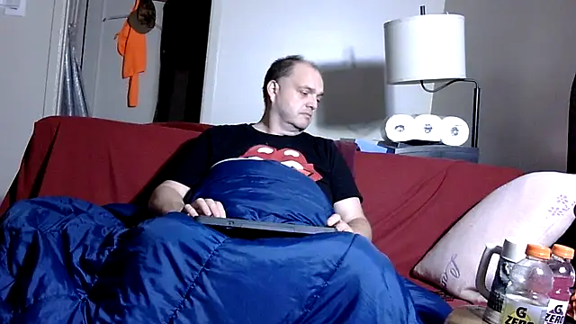 Snapshot of caressonnous chatting on 11-10-25, 12:53 caressonnous online show from 11-10-25, 12:53