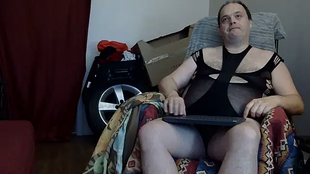 Snapshot of caressonnous chatting on 12-01-25, 08:25 caressonnous online show from 12-01-25, 08:25