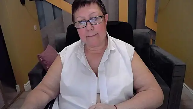 BarbaraTurners online show from 01-09-25, 03:47