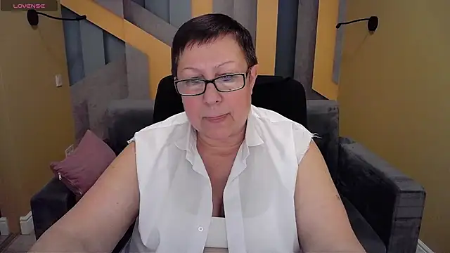 BarbaraTurners online show from 01-11-25, 03:34