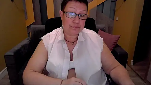 BarbaraTurners online show from 03-04-25, 01:34