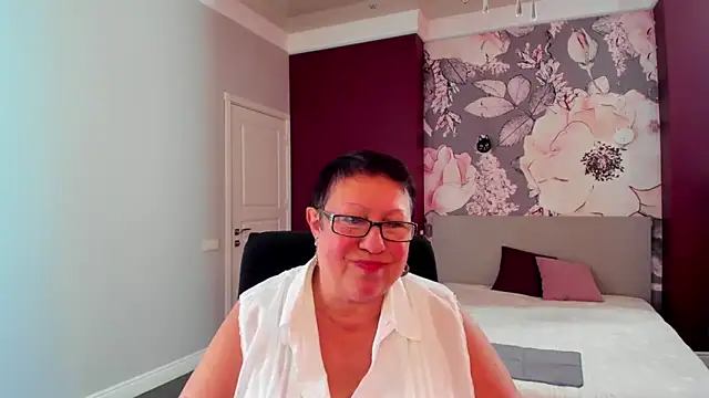 BarbaraTurners online show from 10-12-25, 11:42