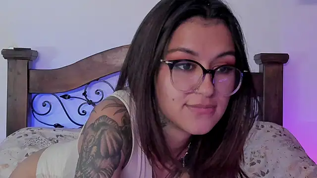 noemi foxxx online show from 01-17-25, 02:28