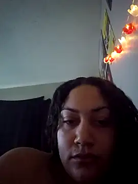 Snapshot of honeeyyy_pot chatting on 01-11-25, 08:21 honeeyyy pot online show from 01-11-25, 08:21
