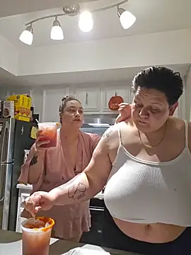 Snapshot of honeeyyy_pot chatting on 02-08-26, 09:56 honeeyyy pot online show from 02-08-26, 09:56