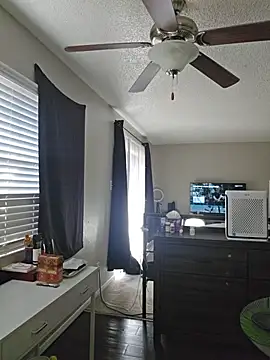 Snapshot of honeeyyy_pot chatting on 02-09-26, 11:09 honeeyyy pot online show from 02-09-26, 11:09