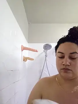 Snapshot of honeeyyy_pot chatting on 02-21-26, 06:58 honeeyyy pot online show from 02-21-26, 06:58