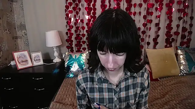 Snapshot of Unusual_G chatting on 02-13-25, 01:26 Unusual G online show from 02-13-25, 01:26