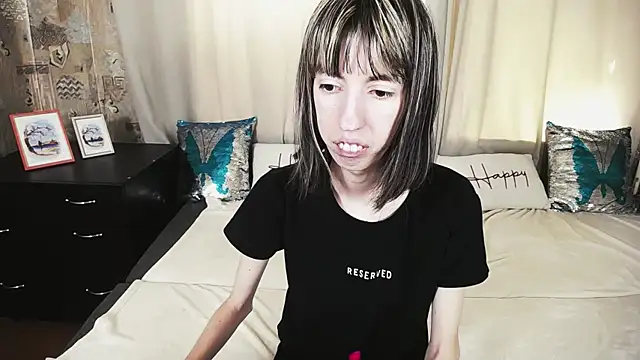 Snapshot of Unusual_G chatting on 09-12-25, 06:02 Unusual G online show from 09-12-25, 06:02