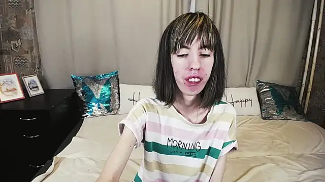 Snapshot of Unusual_G chatting on 09-30-25, 05:45 Unusual G online show from 09-30-25, 05:45