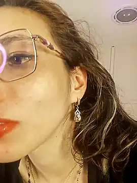 Snapshot of bulma_bambina_ chatting on 02-19-25, 10:53 bulma bambina online show from 02-19-25, 10:53