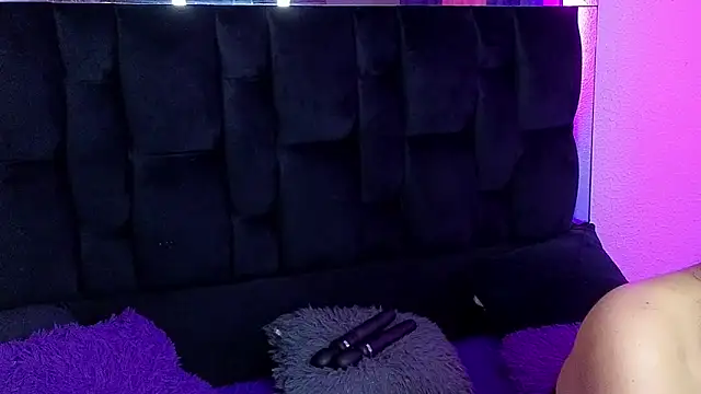 agatha lovee online show from 09-10-25, 05:46