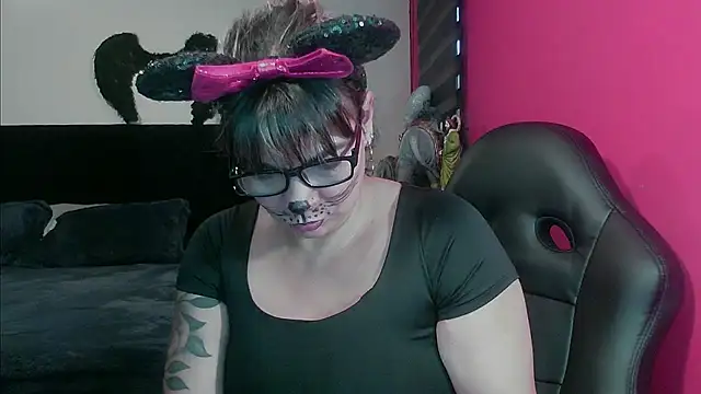 charlotedoll online show from 11-02-25, 10:34