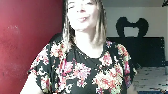 Snapshot of charlotedoll chatting on 02-15-26, 12:40 charlotedoll online show from 02-15-26, 12:40