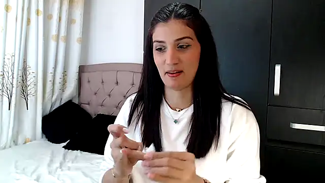 Snapshot of ZajiraShane chatting on 03-19-25, 03:30 ZajiraShane online show from 03-19-25, 03:30