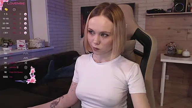 lucy mirror online show from 09-13-25, 09:14