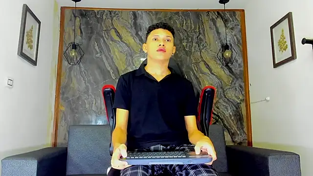 Snapshot of liam_genner_ chatting on 01-29-25, 07:43 liam genner online show from 01-29-25, 07:43