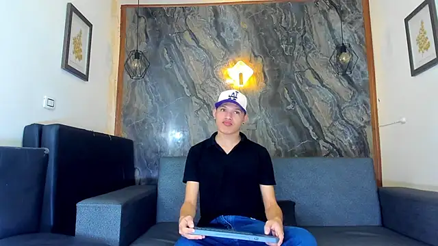 Snapshot of liam_genner_ chatting on 02-21-25, 07:54 liam genner online show from 02-21-25, 07:54