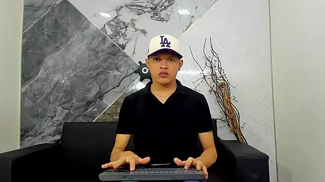 Snapshot of liam_genner_ chatting on 03-05-25, 07:38 liam genner online show from 03-05-25, 07:38