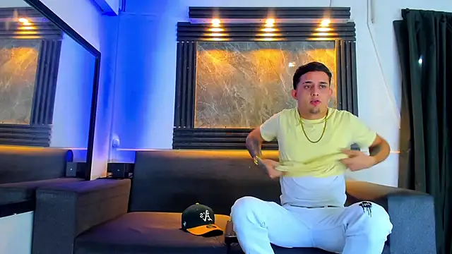 Snapshot of liam_genner_ chatting on 09-17-25, 08:10 liam genner online show from 09-17-25, 08:10