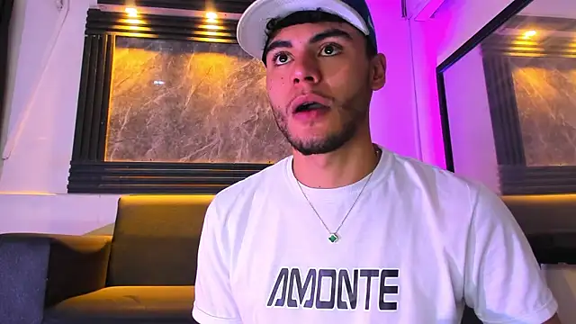 Snapshot of liam_genner_ chatting on 10-13-25, 08:20 liam genner online show from 10-13-25, 08:20