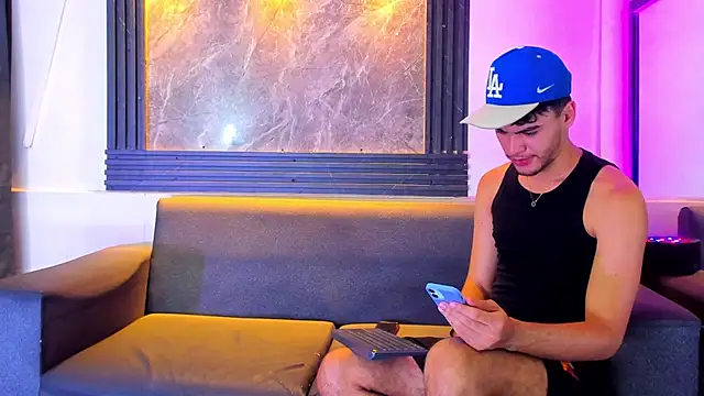 Snapshot of liam_genner_ chatting on 11-17-25, 08:14 liam genner online show from 11-17-25, 08:14