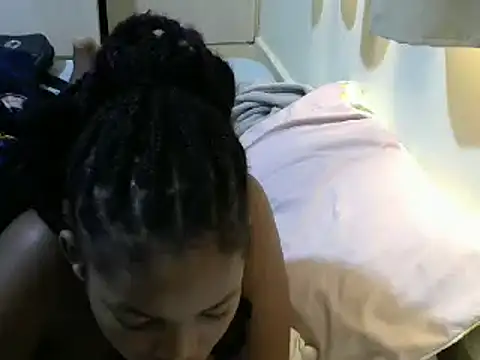 Snapshot of queen-sasha chatting on 03-13-25, 06:37 queen-sasha online show from 03-13-25, 06:37