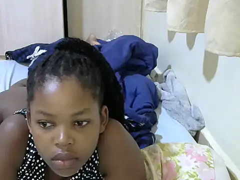 Snapshot of queen-sasha chatting on 03-16-25, 06:09 queen-sasha online show from 03-16-25, 06:09