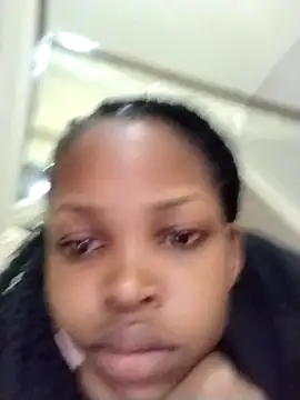 Snapshot of queen-sasha chatting on 10-18-25, 03:02 queen-sasha online show from 10-18-25, 03:02