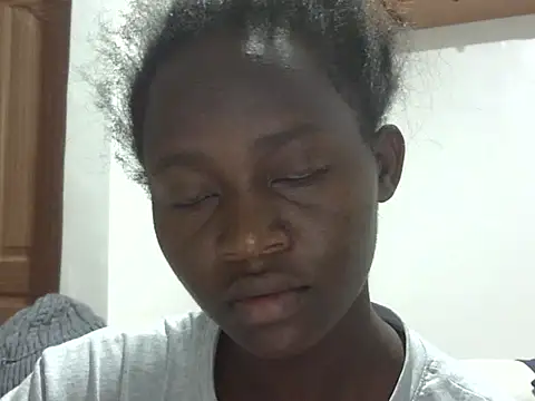 Seeexxxy-bree online show from 04-21-26, 08:42