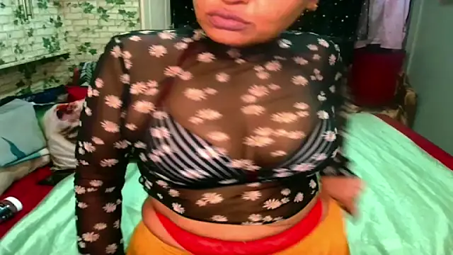 Snapshot of Indian_Blaze00 chatting on 03-16-25, 08:32 Indian Blaze00 online show from 03-16-25, 08:32