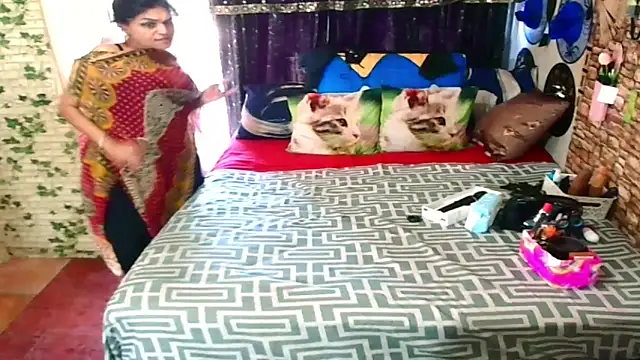 Snapshot of Indian_Blaze00 chatting on 09-18-25, 12:29 Indian Blaze00 online show from 09-18-25, 12:29