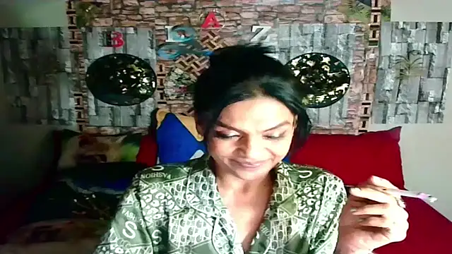 Snapshot of Indian_Blaze00 chatting on 10-18-25, 04:08 Indian Blaze00 online show from 10-18-25, 04:08