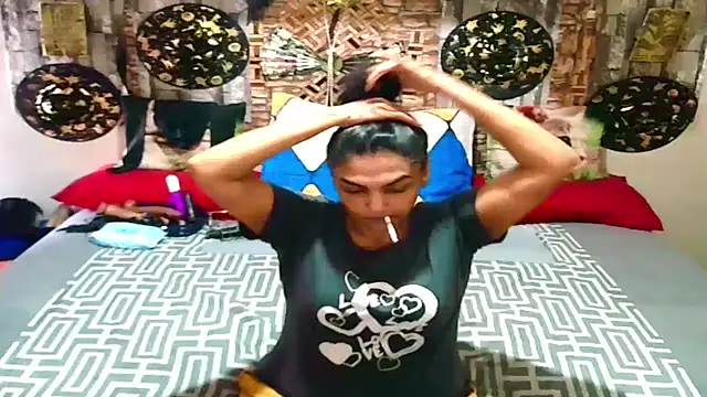 Snapshot of Indian_Blaze00 chatting on 10-20-25, 10:05 Indian Blaze00 online show from 10-20-25, 10:05