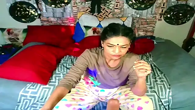 Snapshot of Indian_Blaze00 chatting on 10-22-25, 10:53 Indian Blaze00 online show from 10-22-25, 10:53