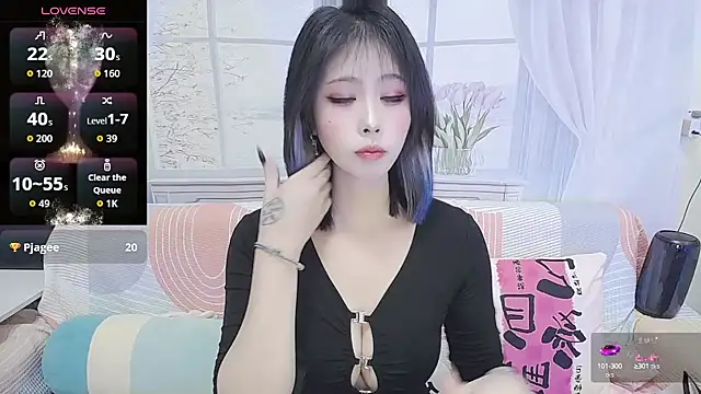 Snapshot of wen_rou chatting on 09-28-25, 02:22 wen rou online show from 09-28-25, 02:22