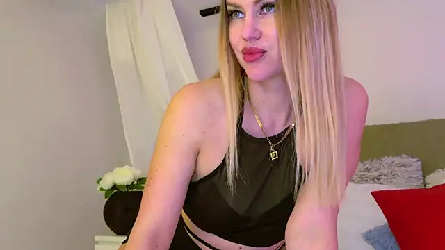 LuisaSin online show from 01-17-25, 02:39