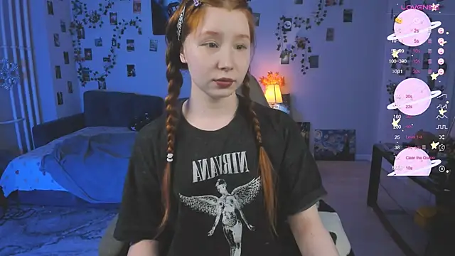 Snapshot of CallMeEffy1 chatting on 10-26-25, 10:04 CallMeEffy1 online show from 10-26-25, 10:04